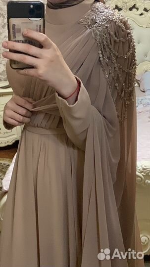 Вечернее платье