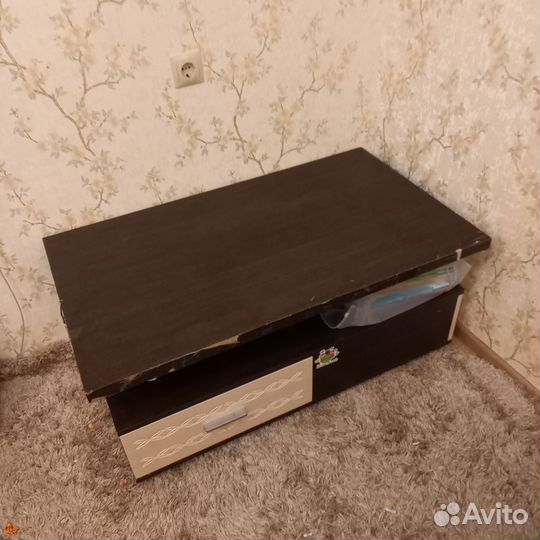 Тумба под телевизор, журнальный столик