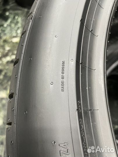 Pirelli P Zero PZ4 275/40 R21 и 315/35 R21 107Y