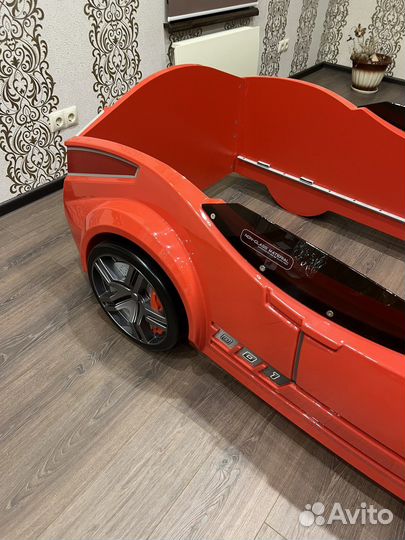 Детская кровать машина бу с матрасом