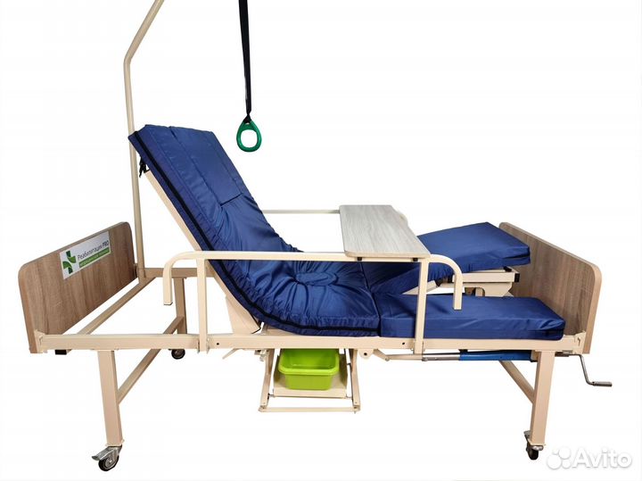 Медицинская кровать функциональная