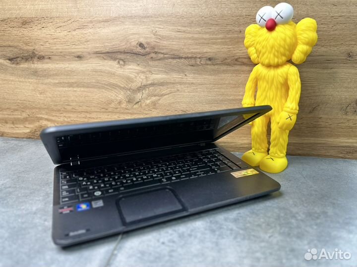 Ноутбук Toshiba AMD 2 ядра/RAM 4gb/SSD