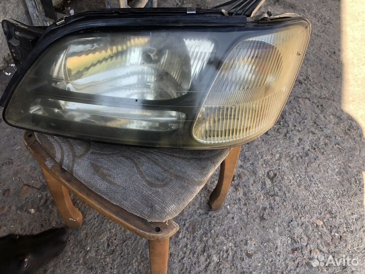 Фара левая на subaru legase