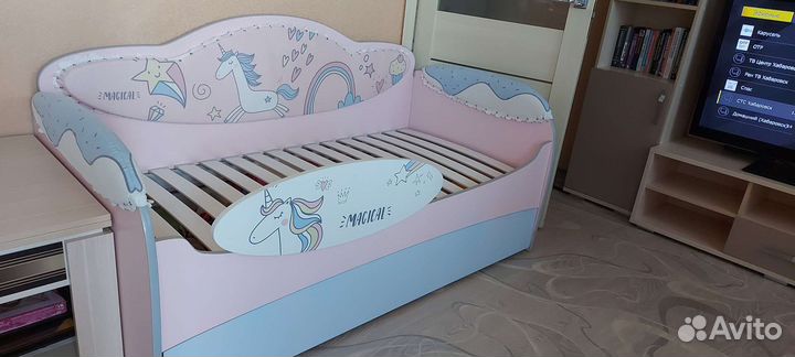 Детская кровать диван с мягкими бортиками