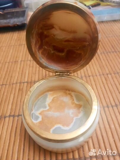 Шкатулка из оникса