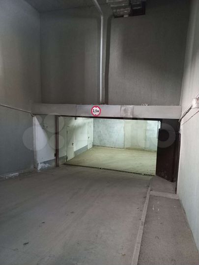 Машиноместо, 13 м²