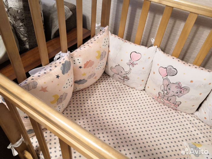 Бортики в кроватку+2 простыни