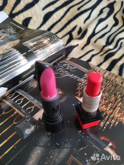 Помада Kisskiss 574, Mac 118