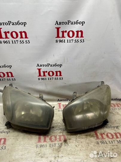 Передняя правая фара RAV 4 xa20 00-06