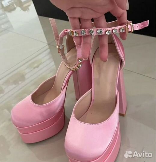 Пакет шикарных женских вещей