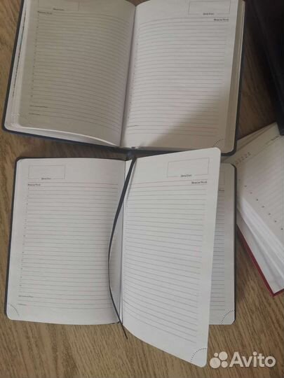 Ежедневники и блокноты