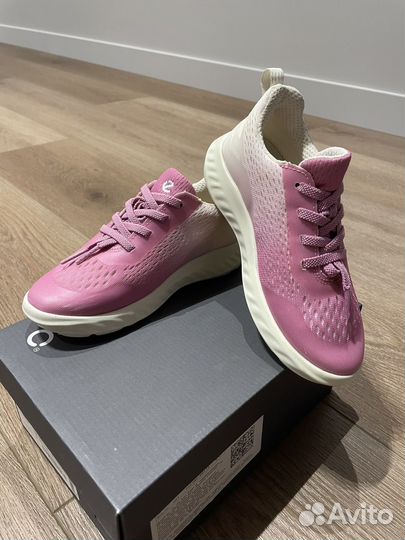 Кроссовки ecco 28 для девочки