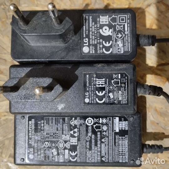 Блок питания 19v 2.1 А