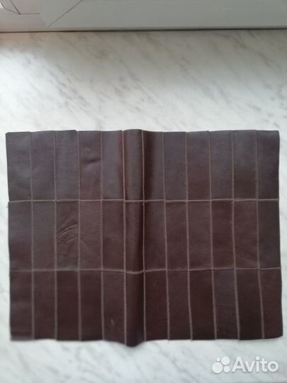 Пластины из кусочков кожи