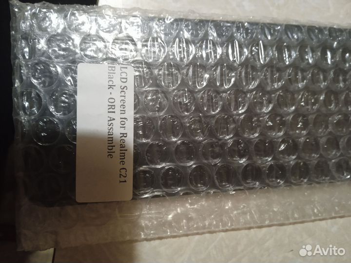 Экран на Realme C21