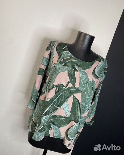 Шелковая блузка Weekend Max Mara