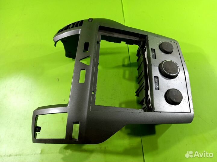 Рамка магнитолы для Opel Zafira B