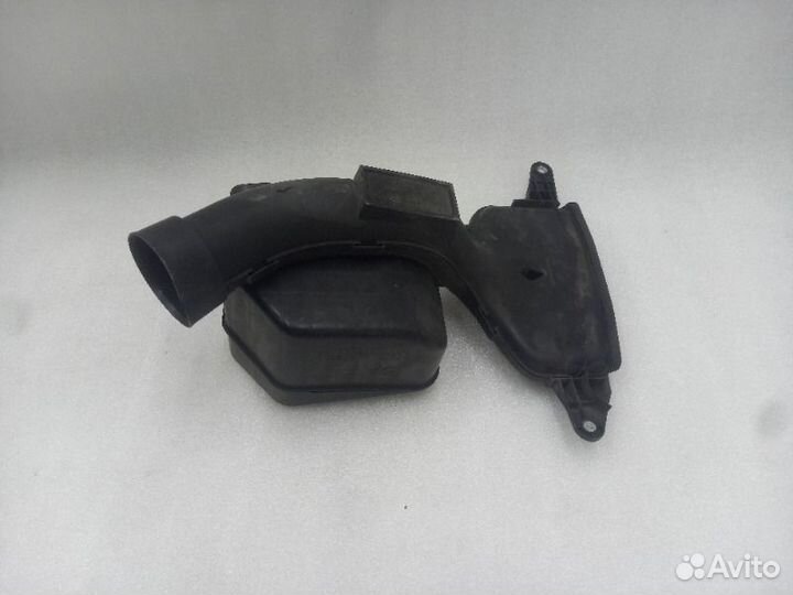 Воздухозаборник воздушного фильтр передний Toyota