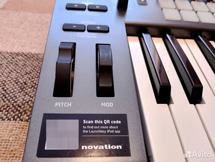 Midi клавиатура Novation Launchkey 25