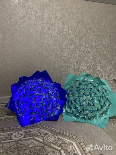 Букеты и коробки с бабочками к 8 марта