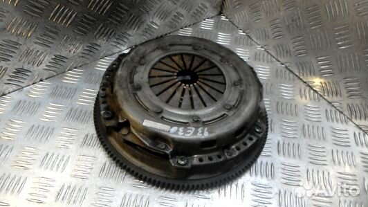 Маховик бензиновый peugeot 308 1 (93E30C101)