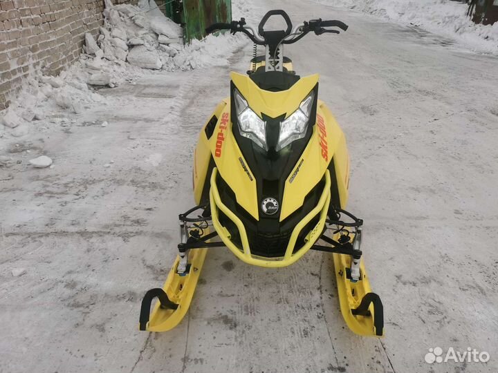 Снегоход BRP summit 800 T3