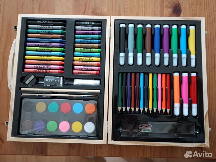 Набор школьных принадлежностей