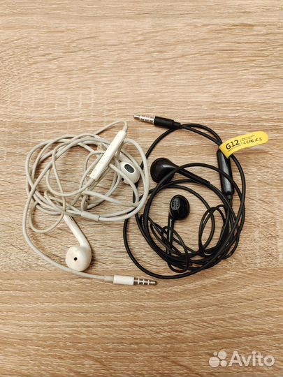 Проводные наушники для телефона