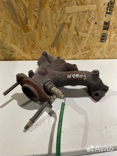 Коллектор впускной Renault Logan K7J 2006