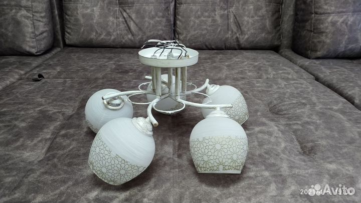 Потолочная люстра 5 ламп