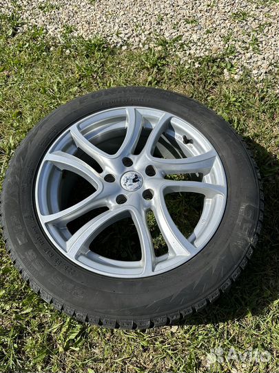 Accelera PHI 255/55 R17 101T
