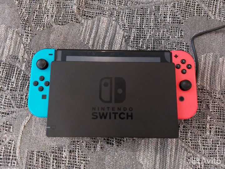 Nintendo Switch V2 полный комплект