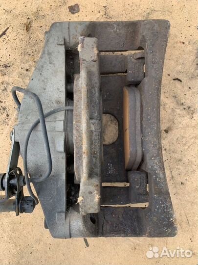 Суппорт передний правый Audi A4 B7 2004-2009