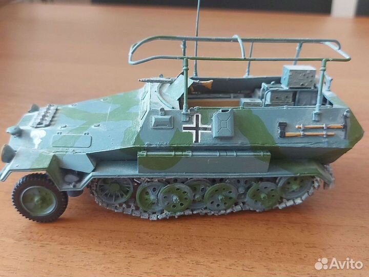 Модель бтр Ханомаг Sd.Kfz.251/6 Ausf.B 1:35