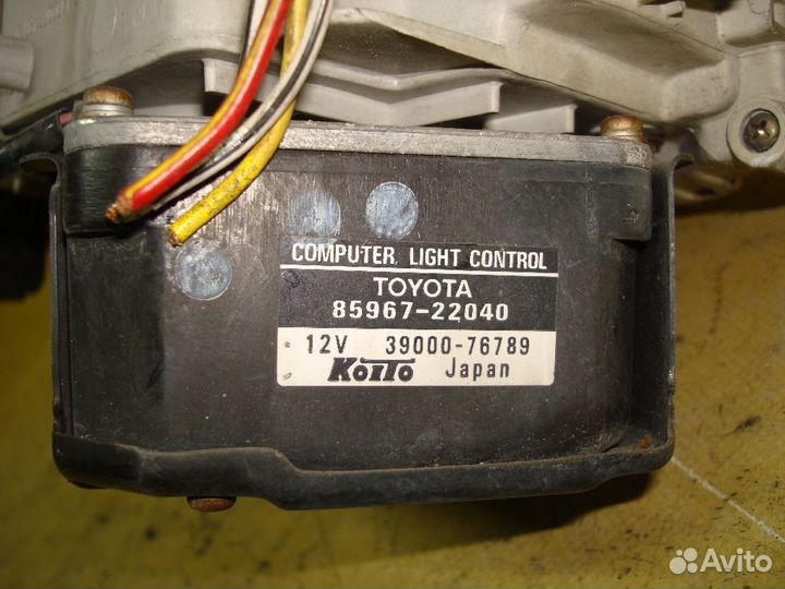 Фара правая Toyota Mark ii GX100