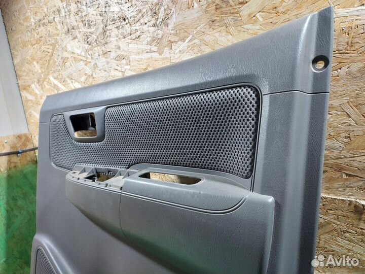 Обшивка двери задняя R G7 toyota Hilux (2005-2015)