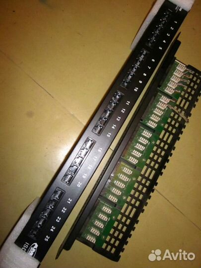 Коммутационная патч-панель AMP 25 портов