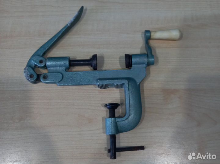 Вафельница и закрутка для патронов времен СССР