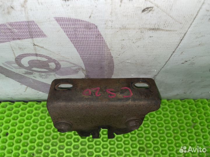 Замок капота с тросиком Chevrolet Suburban GMT400