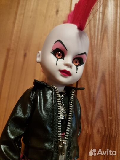 Living dead dolls Sheena Resurrection
