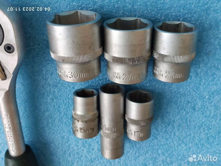 Ключ трещётка с головками