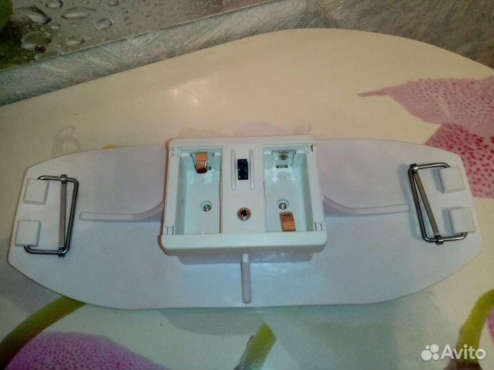 Вибромассажер магнитный новый