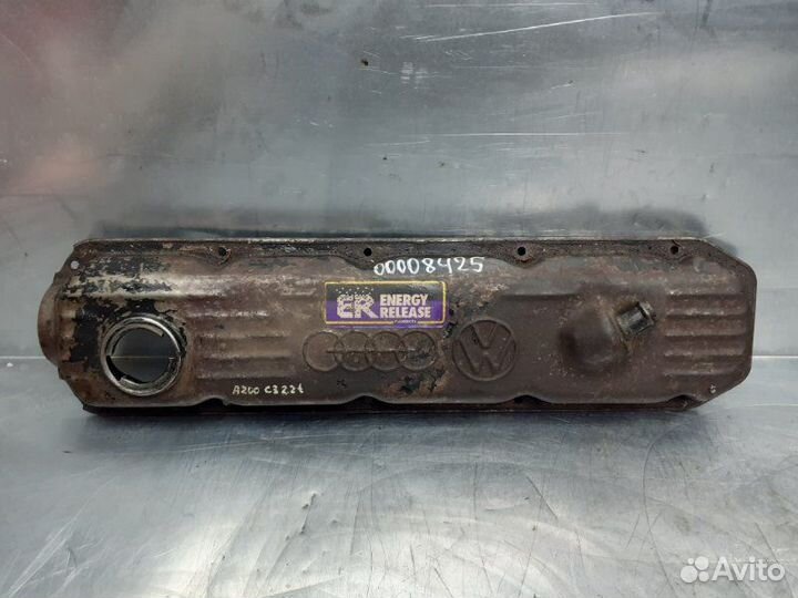 Крышка головки блока (клапанная) Audi 100/200 44