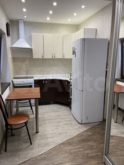 2-к. квартира, 42 м², 2/4 эт.