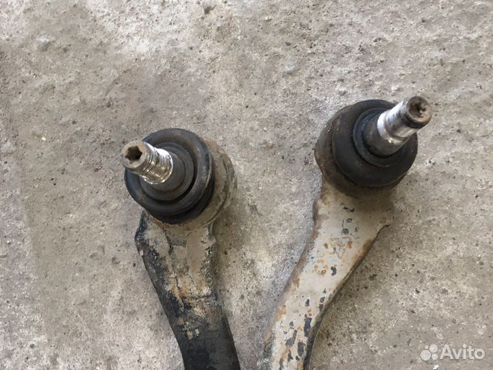 Рычак подвески нижний Mercedes W203 (3106)