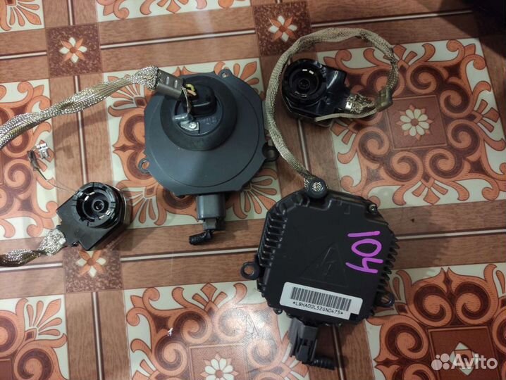 Штатный ксенон Honda CR-V