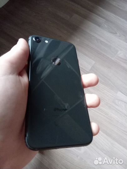 iPhone 8, 64 ГБ