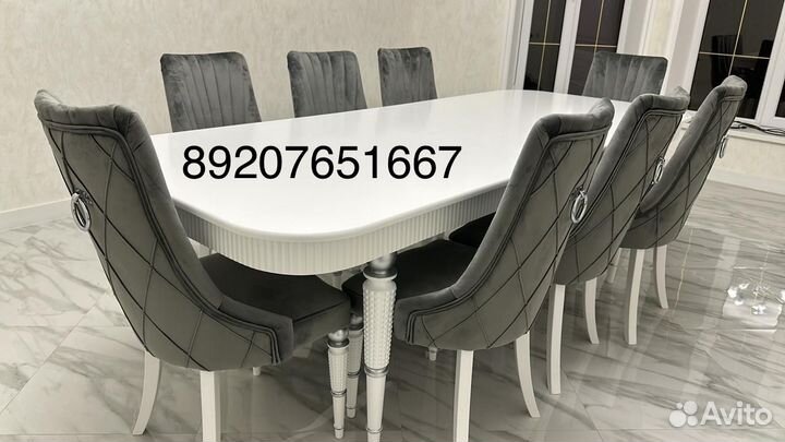 Столы и стулья