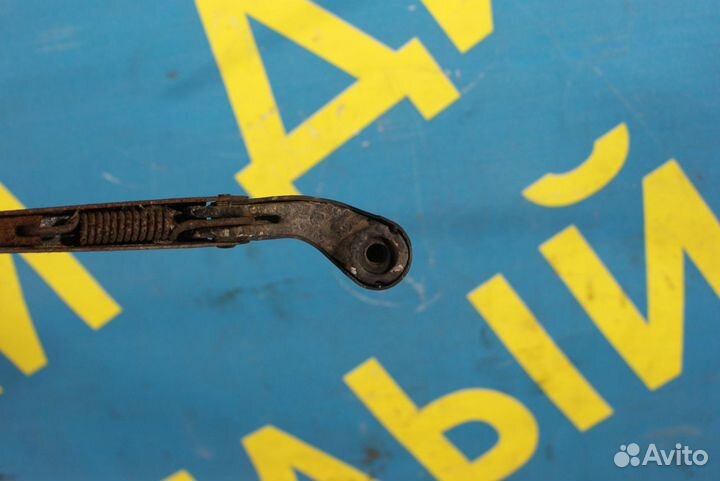 Поводок заднего дворника Subaru Legacy B11