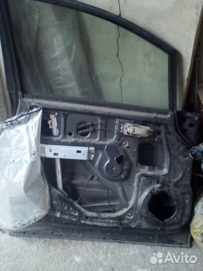 Дверь перед левое на ниссан прессаж 2004 кузов 31